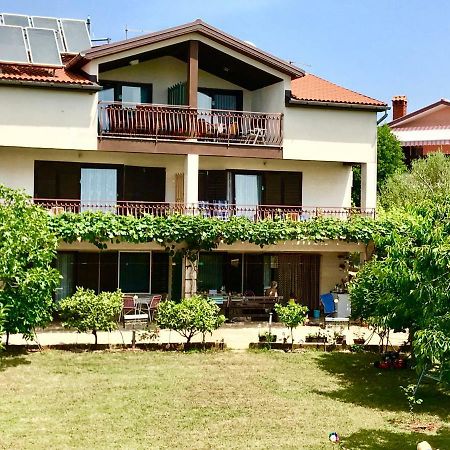 Apartments Markelj Lovrečica Kültér fotó